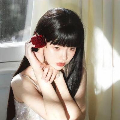 从普拉达到纳达